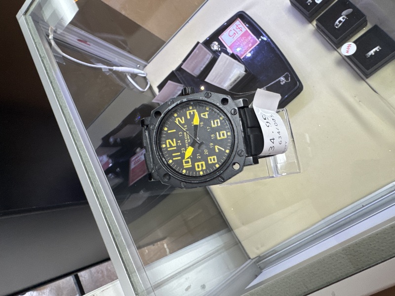 Infiltrator watch ba184 black and yellow